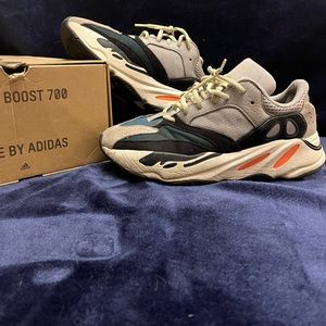 RARE!!! Adidas YEEZY boost 700 wave runner